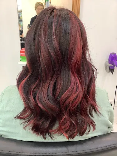 5 - Thrones Barber and Stylists