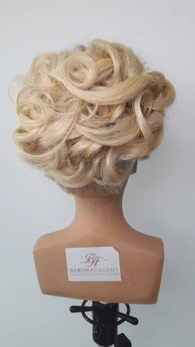 8 - Thuiskapsalon Jolanda Weber