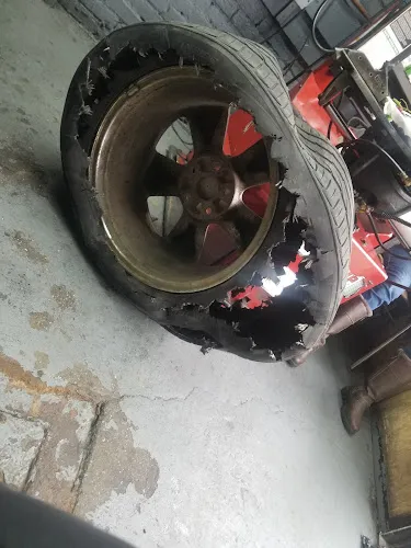 3 - Thumbs Up Tire Shop