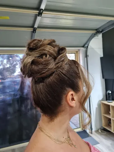 4 - Tip Top Cuts & Colours