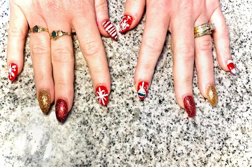 5 - TJs Wax Pot & Spa