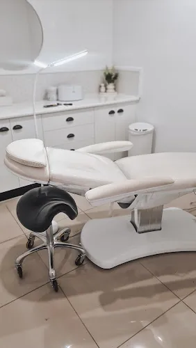 3 - Tomeeka Jay Beauty Collective