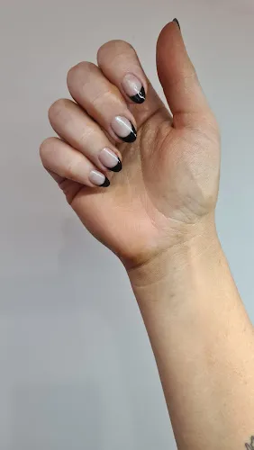 2 - Tomeeka Jay Beauty Collective