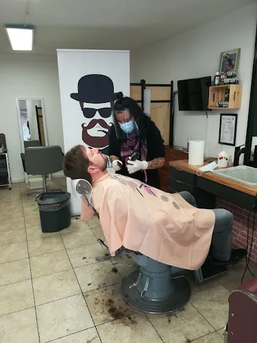 6 - Tony Dames et Messieurs