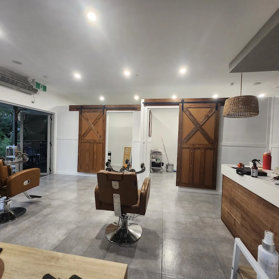 1 - Toobis Barber jimboomba