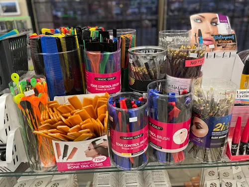 2 - TOP BEAUTY studio & academy