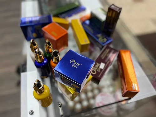 3 - TOP BEAUTY studio & academy