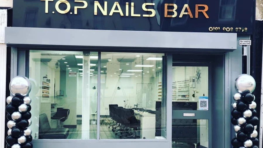 1 - T.O.P NAILS BAR