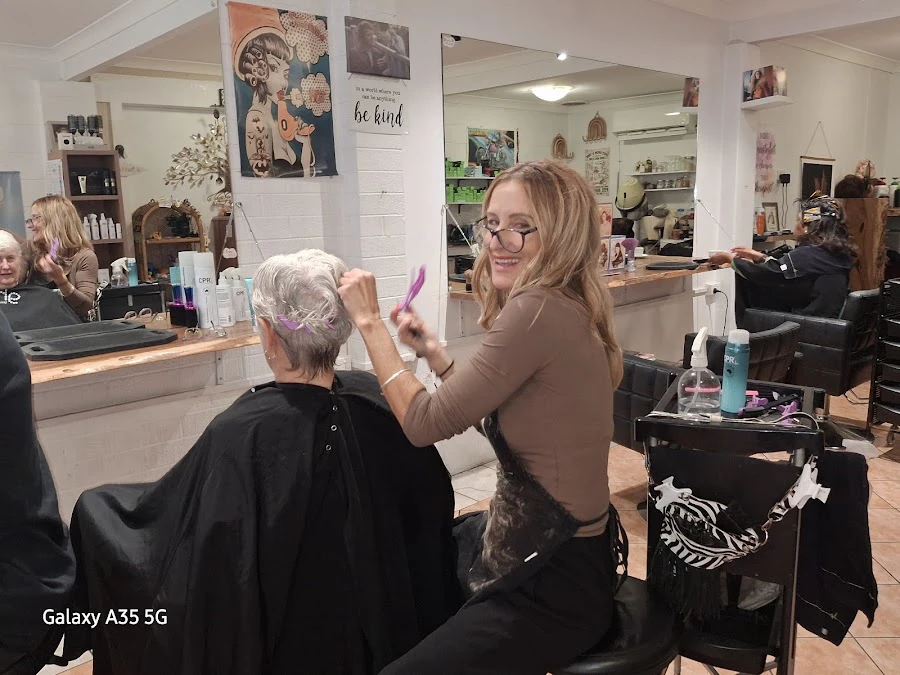 1 - Totallyclips Hair Design