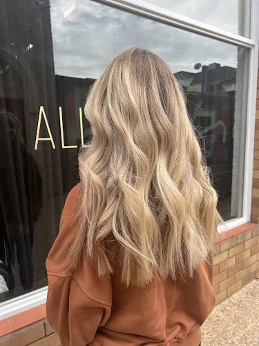 8 - Trend Setters Salon