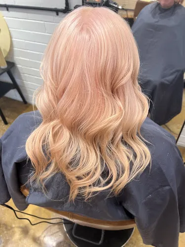 6 - Trend Setters Salon