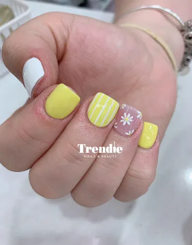 5 - Trendie Nails & Beauty