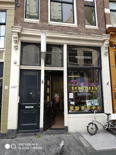 2 - Trendy Designers