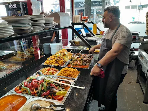 4 - Tunnel Döner Wandelhalle