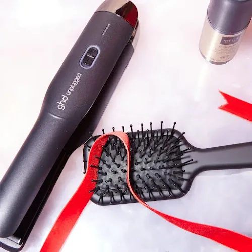 2 - U Rok Hair and Beauty