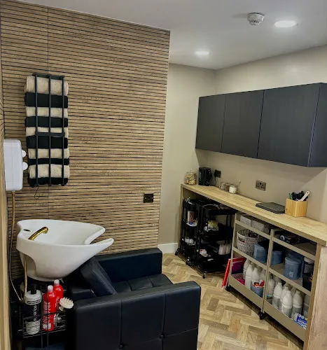 7 - Uber Hair Company