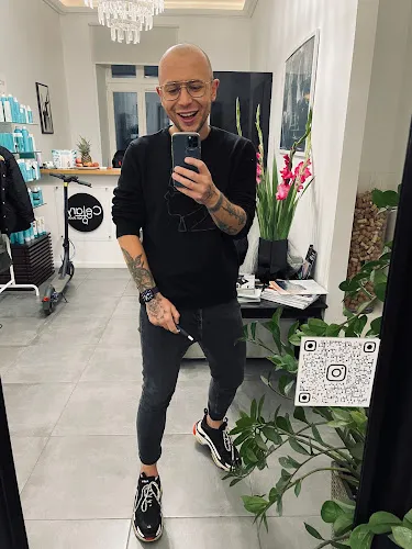 6 - Łukasz Urbański Hair