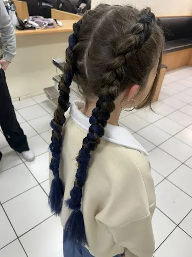 5 - Under Wraps Hair Studio