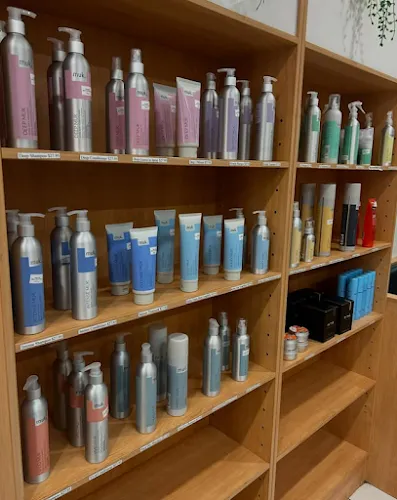 2 - Under Wraps Hair Studio