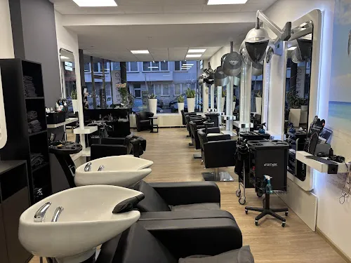 3 - Uniq Art Frisör