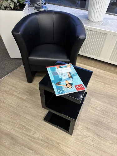 5 - Uniq Art Frisör