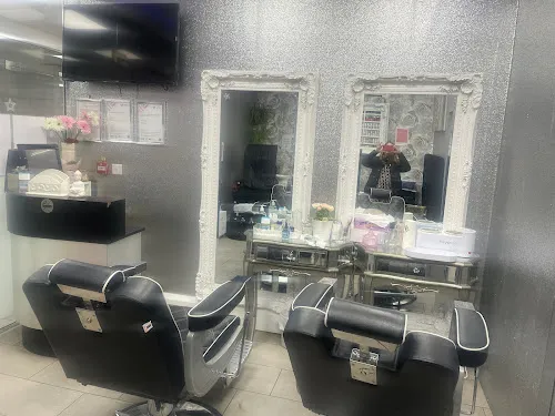 1 - Unique beauty salon