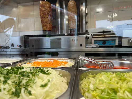 3 - Usta Grillhaus & Pizza