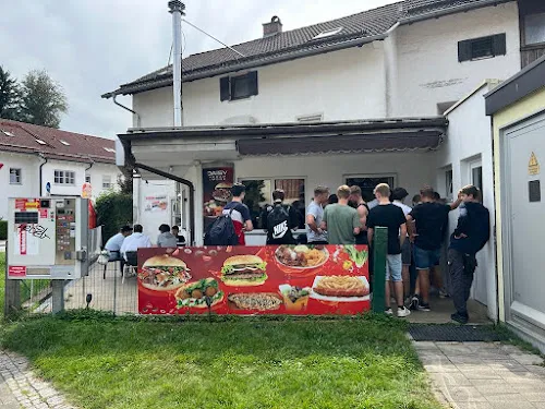 7 - Usta Grillhaus & Pizza