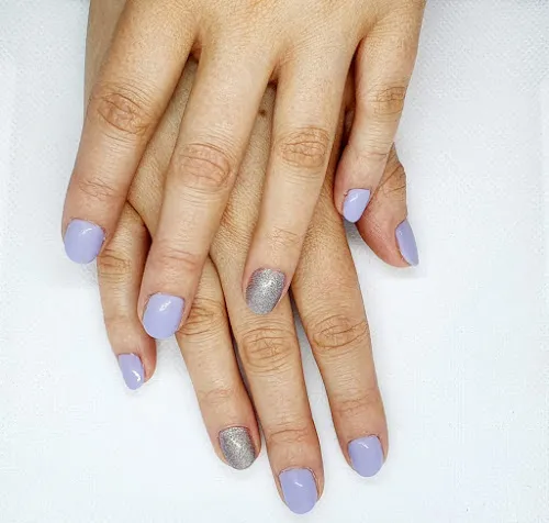 8 - Vans Nail Studio