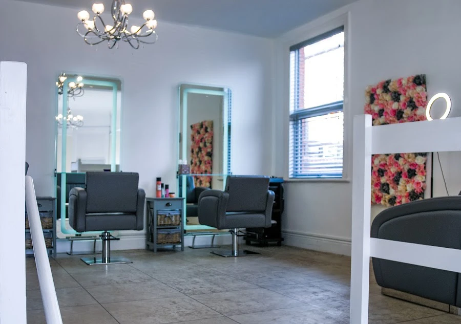 1 - Verde Hair Salon