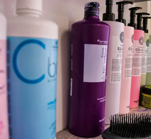 7 - Verde Hair Salon