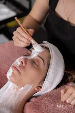 3 - Victorias Hair Lounge