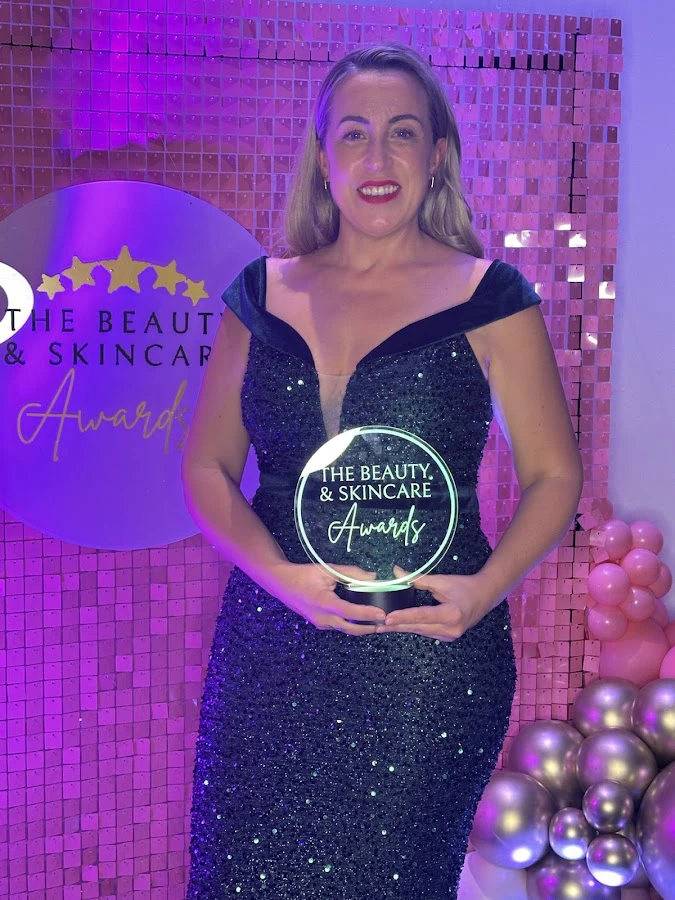 1 - Vinnies Lash Lounge