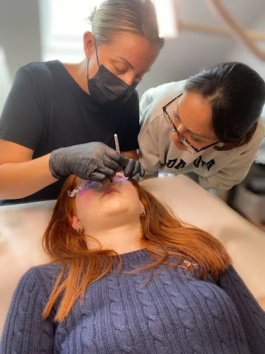 3 - Vinnies Lash Lounge