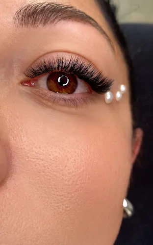 5 - Vinnies Lash Lounge