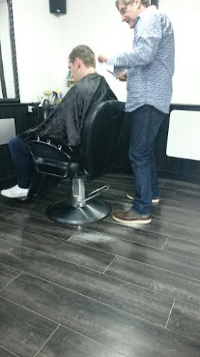 4 - V.I.P Grooming Lounge