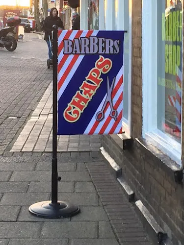 3 - V.I.P Grooming Lounge