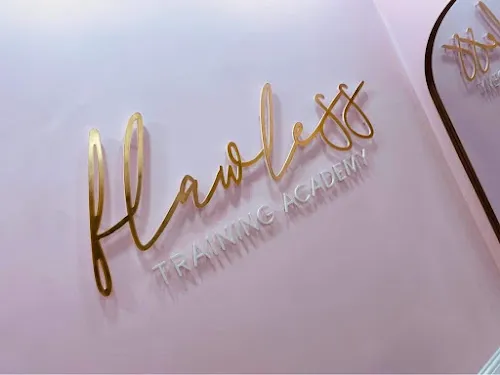 6 - VIP HAIR EXTENSIONS