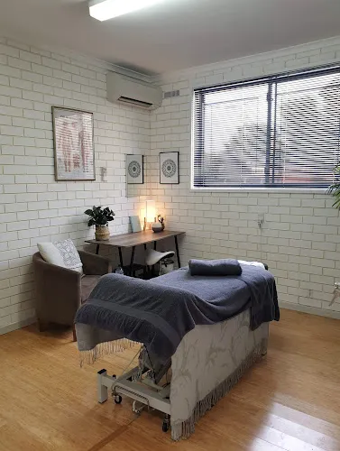 4 - VIP NAIL AND BEAUTY DROMANA