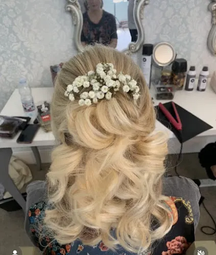 3 - Vision Unisex Hair Salon