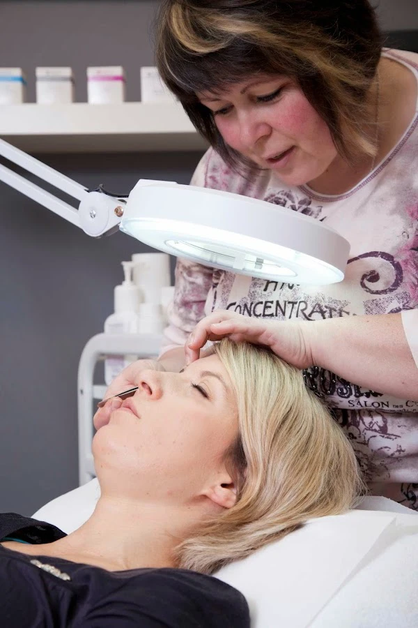 1 - Vogue Nails & Spa manikúra pedikúra řasy