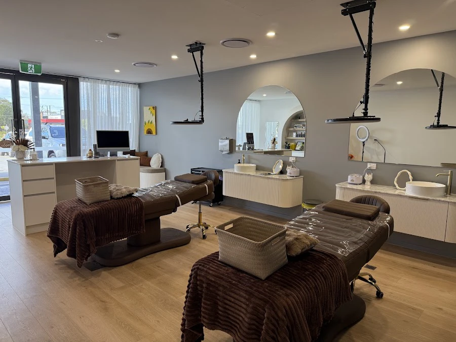 1 - VOLUME Beauty Bar