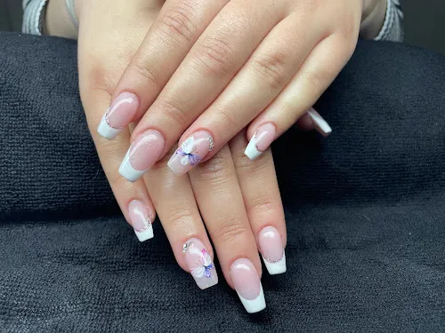 5 - Wattn Nagelstudio By Svenja Müller