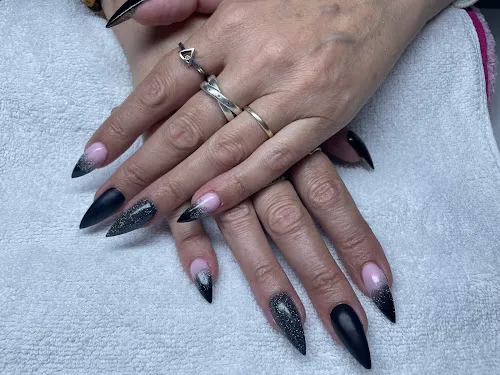 2 - Wattn Nagelstudio By Svenja Müller