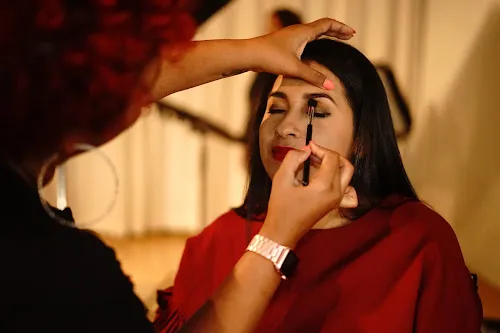 6 - Wavelength Salon