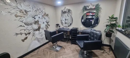 4 - Waves Hair Studio