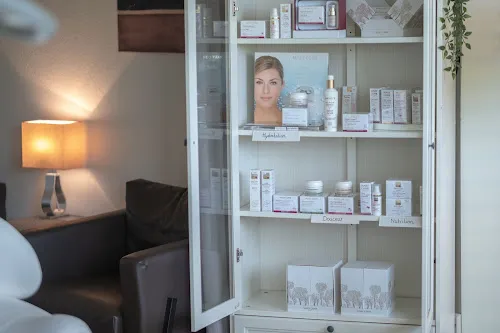 4 - Wecare hair & beauty