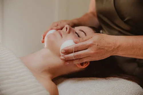 2 - weiwei beauty salon