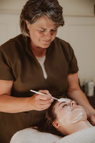 5 - weiwei beauty salon