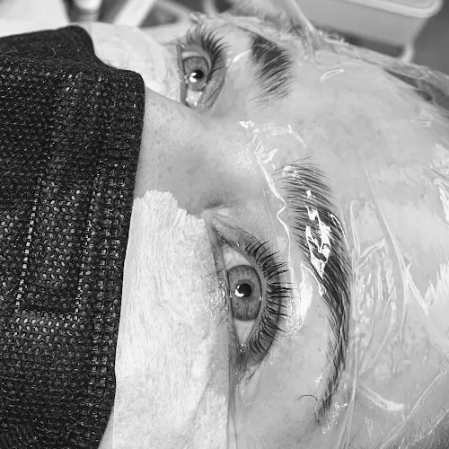 6 - Weststadt Kosmetik Pia Mannsbart